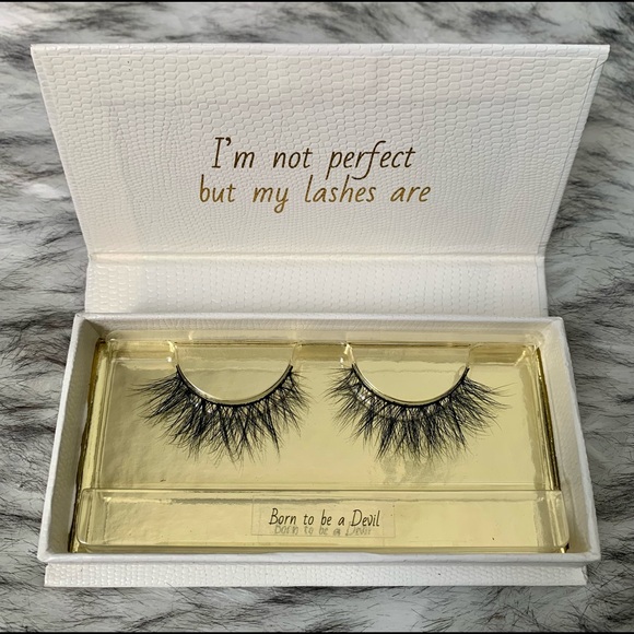 “Born to be a Devil” || Lashful Lengths Luxury Mink Eyelashes - Picture 2 of 7